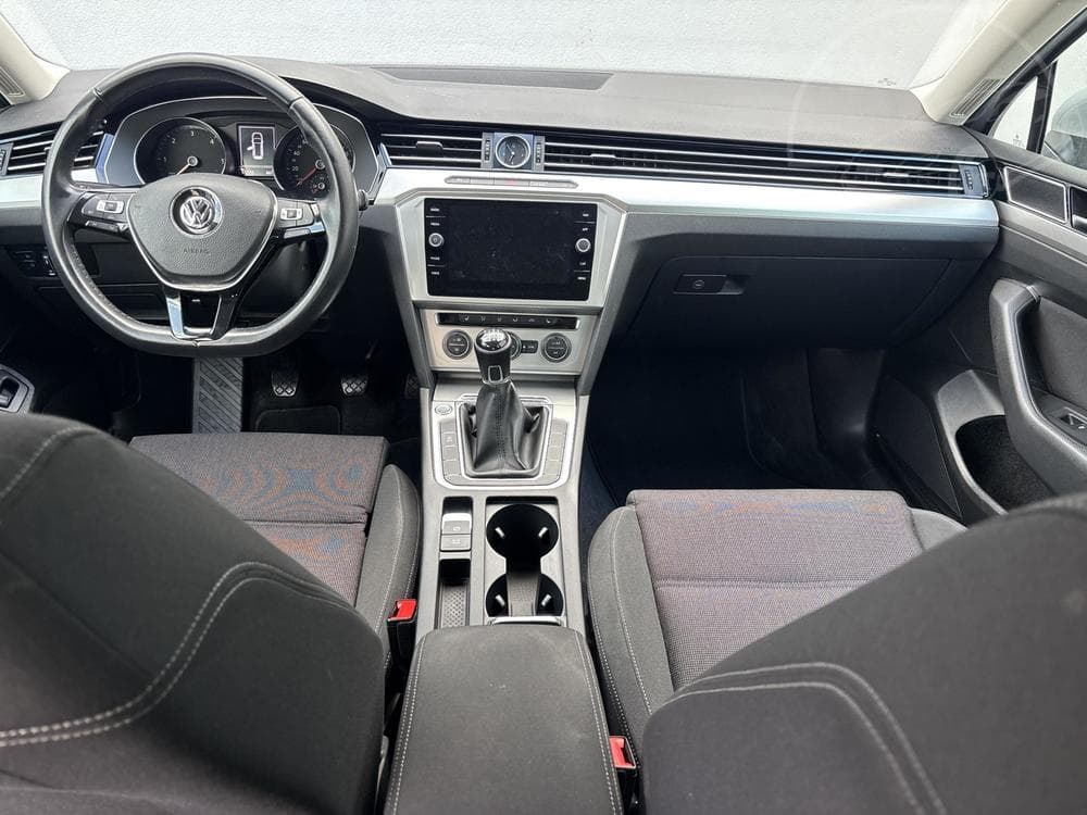 2018 Volkswagen PASSAT - 22