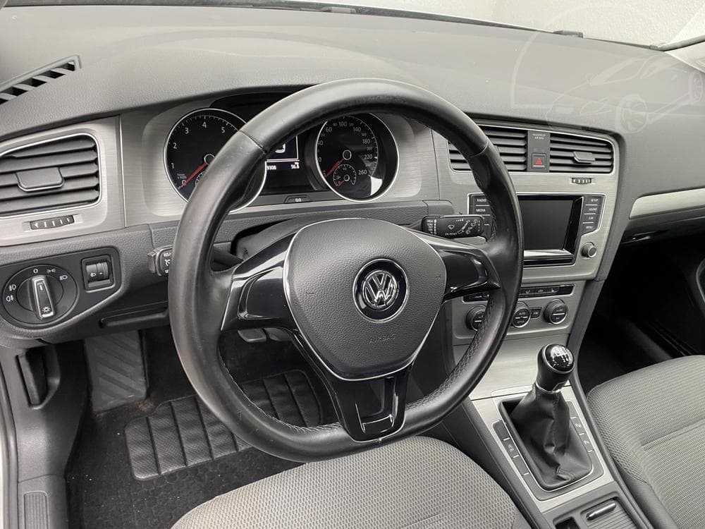 2014 Volkswagen Golf - 13