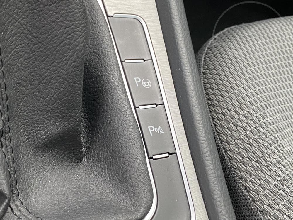 2014 Volkswagen Golf - 15