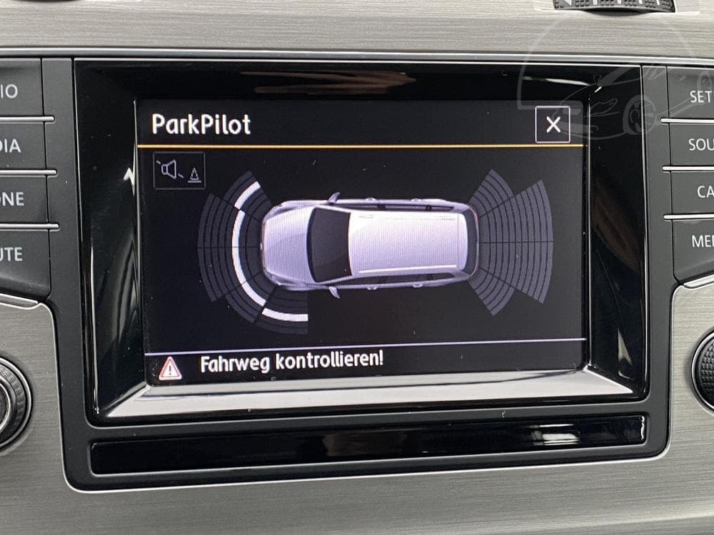 2014 Volkswagen Golf - 18