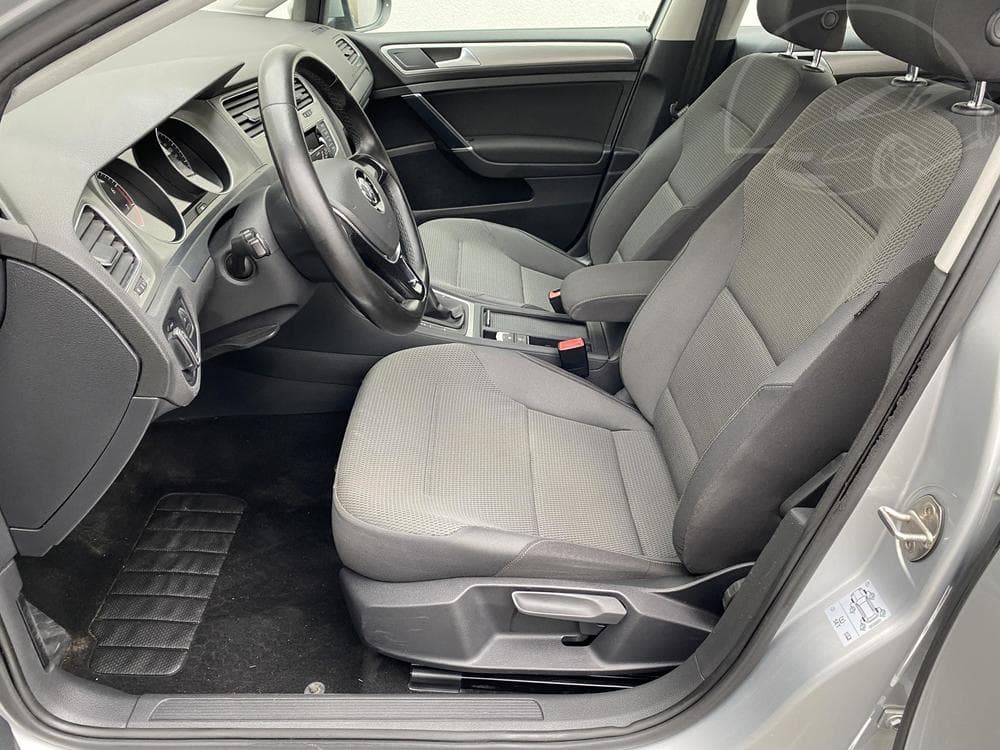 2014 Volkswagen Golf - 9