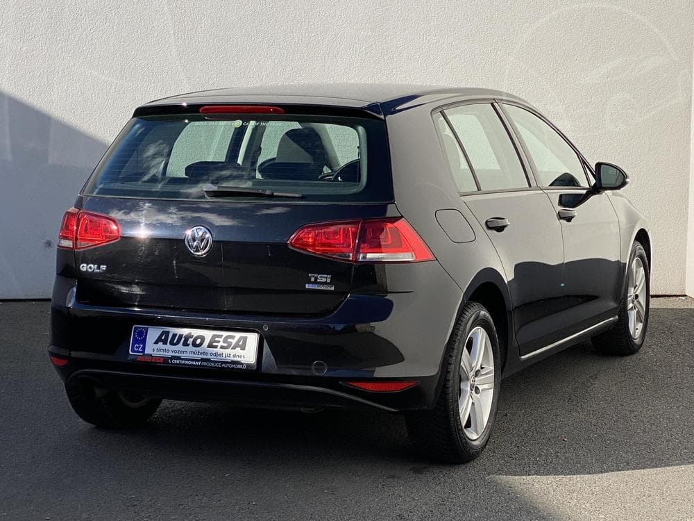 2013 Volkswagen Golf - 4