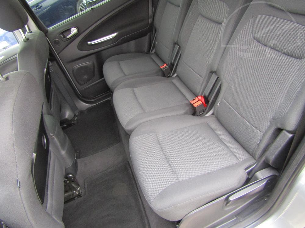 2010 Ford S-MAX - 10
