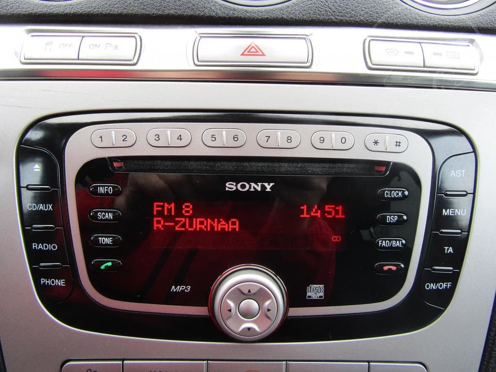 2010 Ford S-MAX - 11