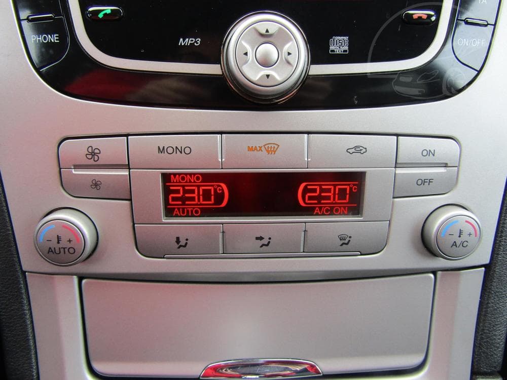 2010 Ford S-MAX - 12