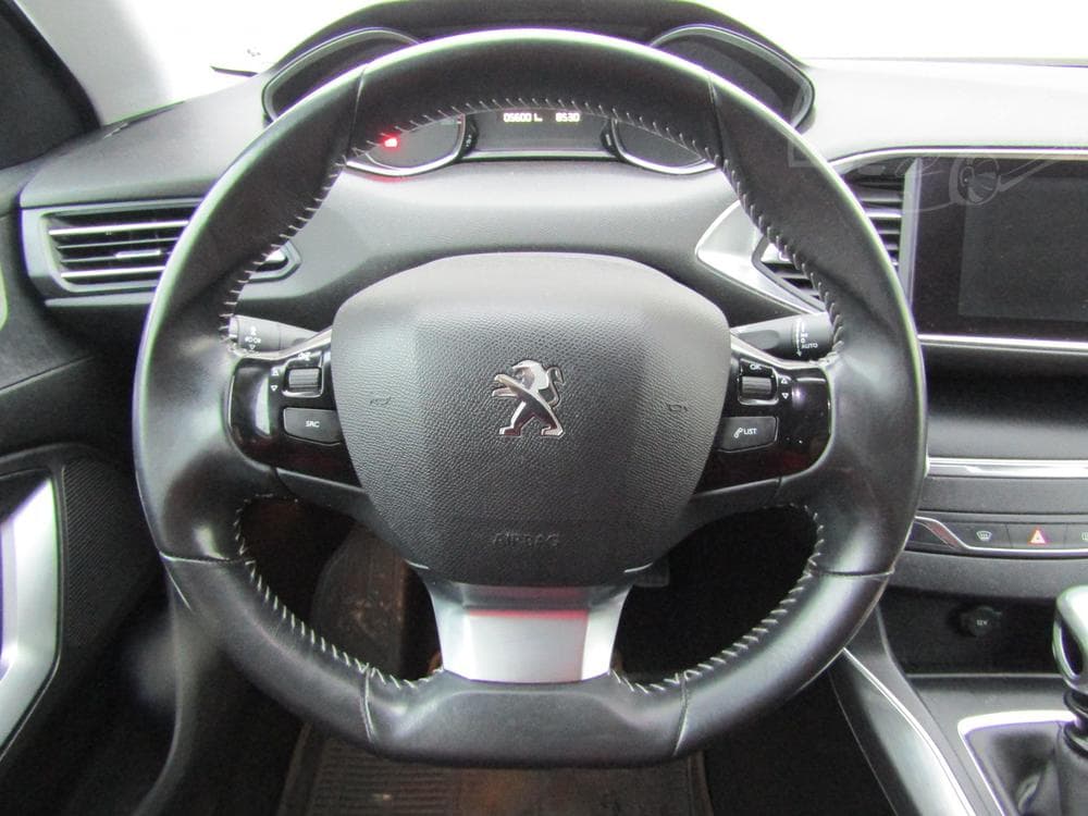 2014 Peugeot 308 - 16