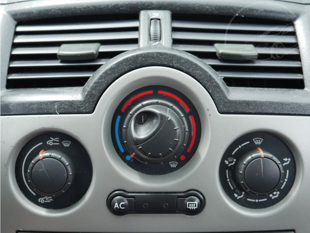 2004 Renault MEGANE - 27