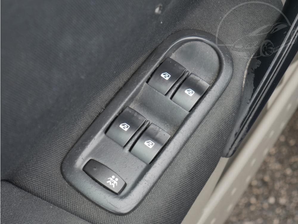 2004 Renault MEGANE - 31