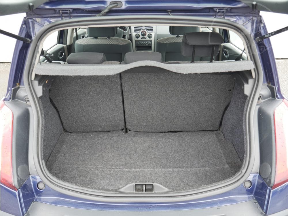 2004 Renault MEGANE - 13