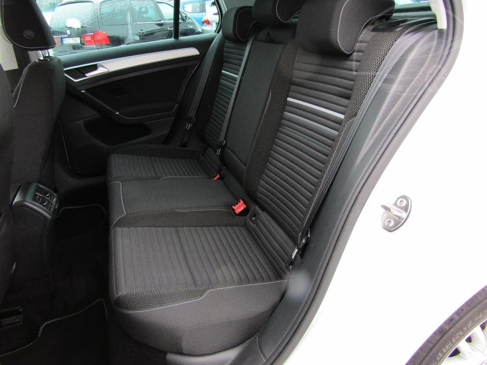 2014 Volkswagen Golf - 10