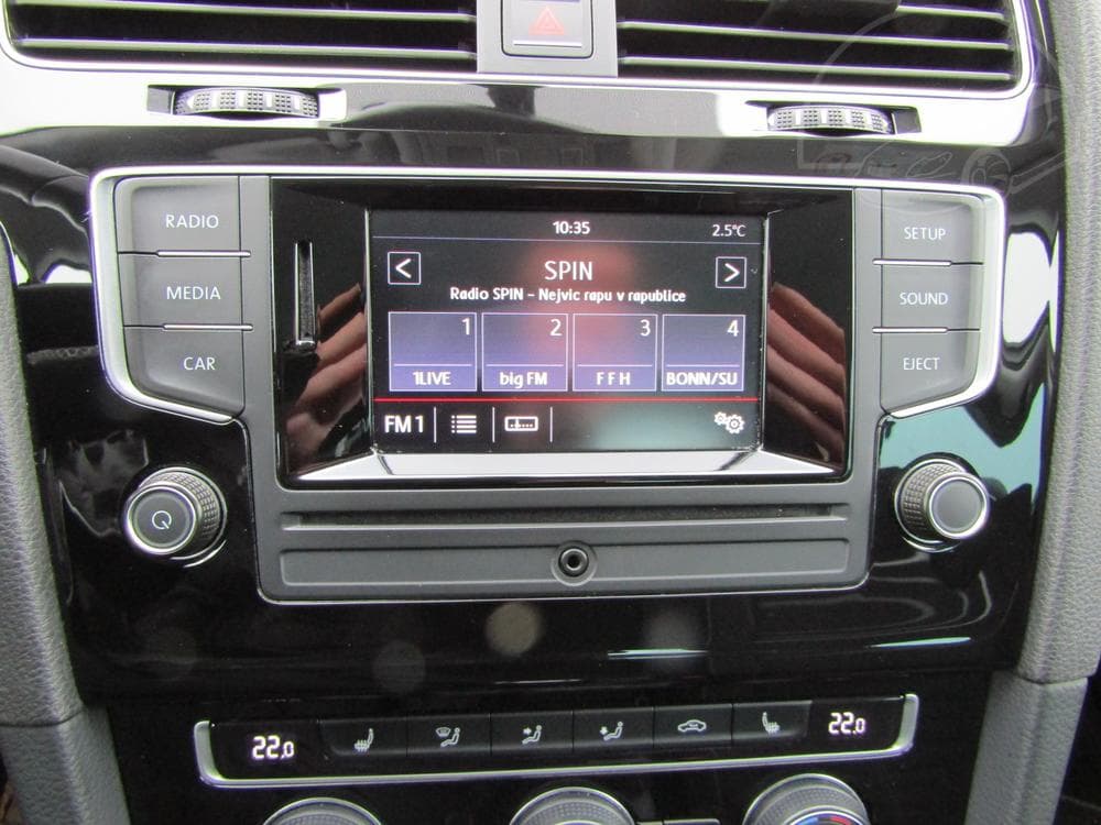 2014 Volkswagen Golf - 11