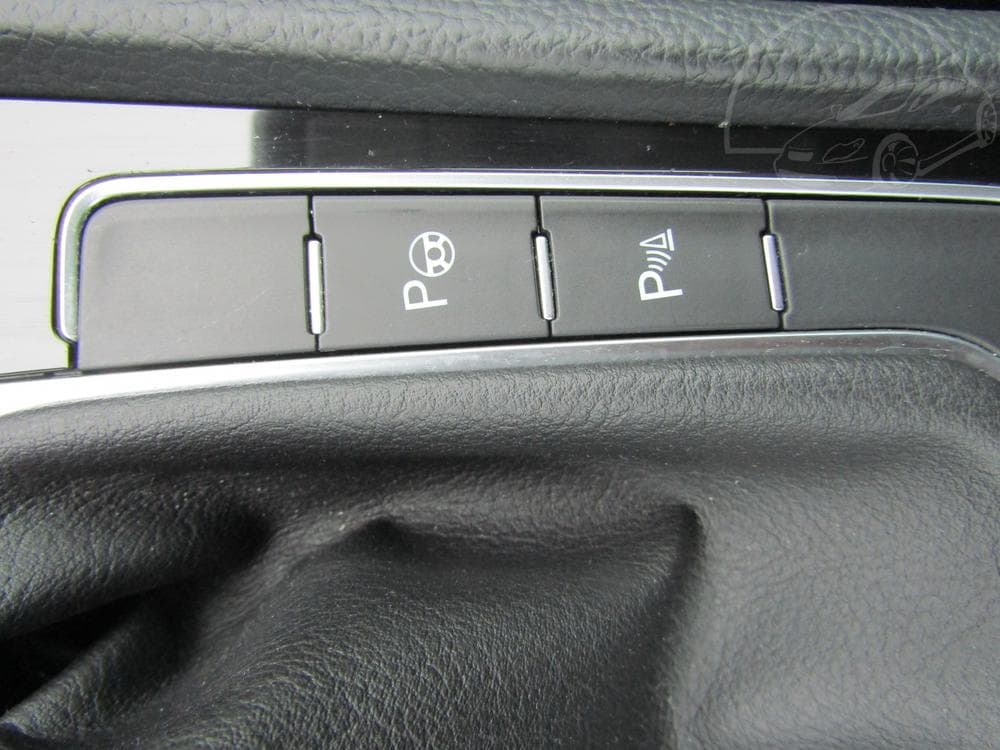 2014 Volkswagen Golf - 17