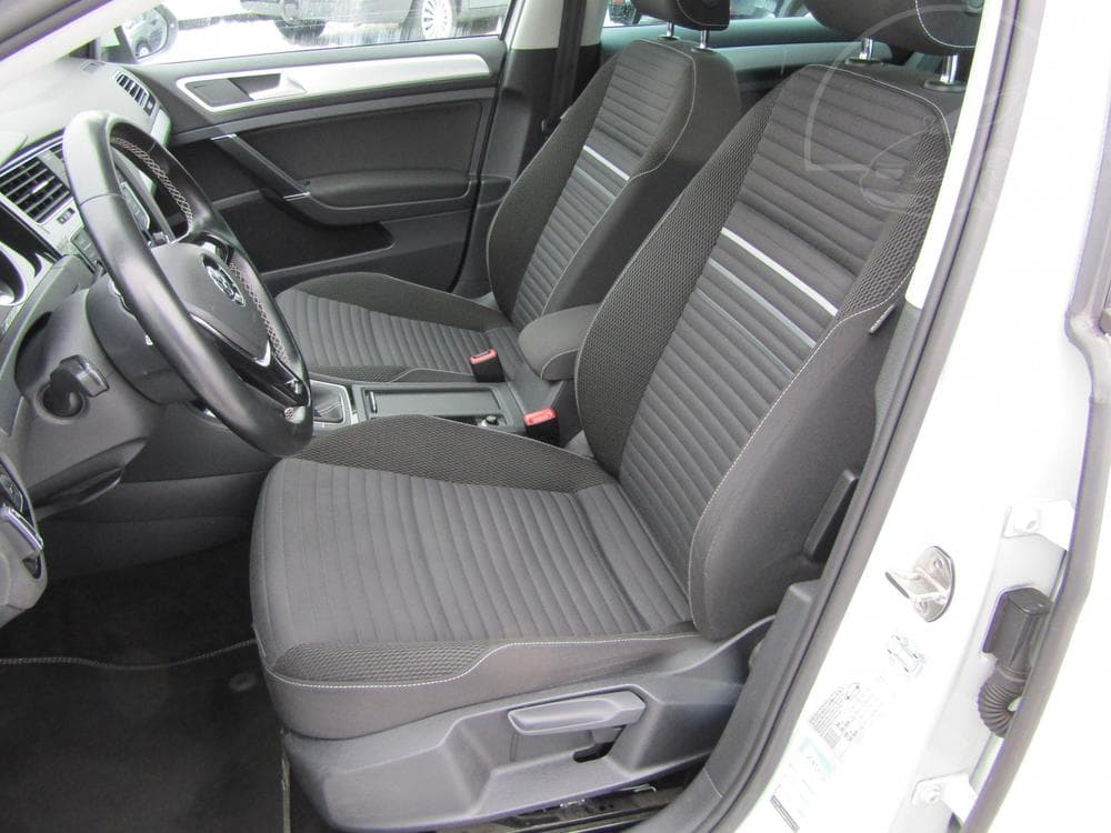 2014 Volkswagen Golf - 9