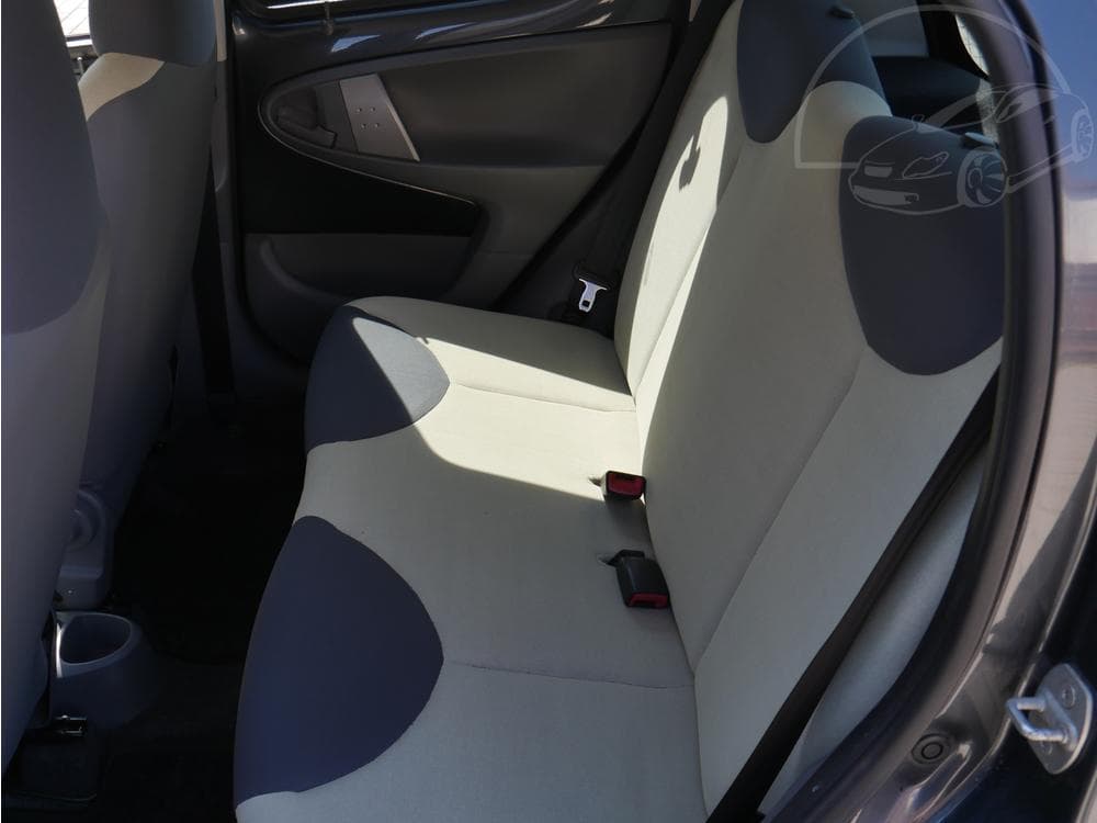 2009 Peugeot 107 - 25