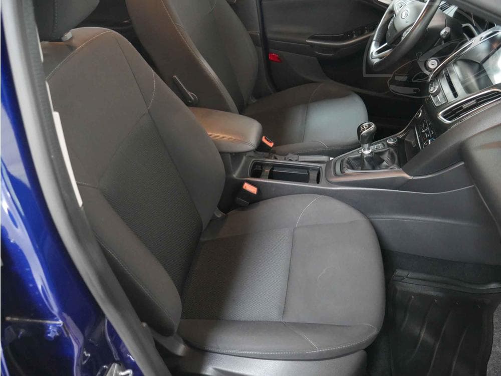 2015 Ford FOCUS - 12