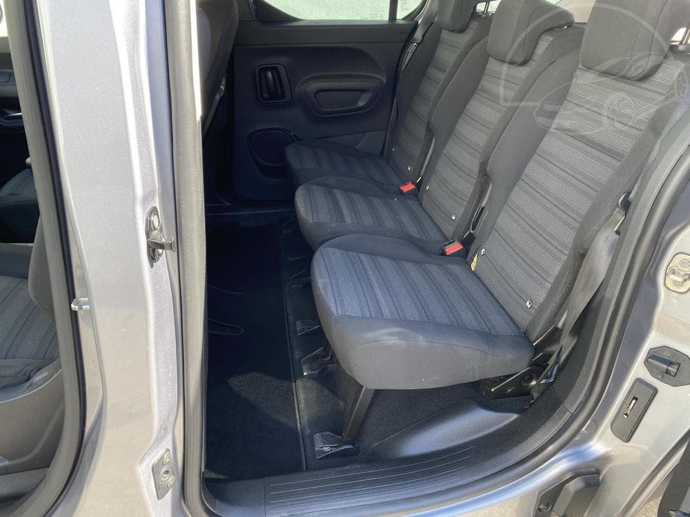 2018 Opel COMBO - 28