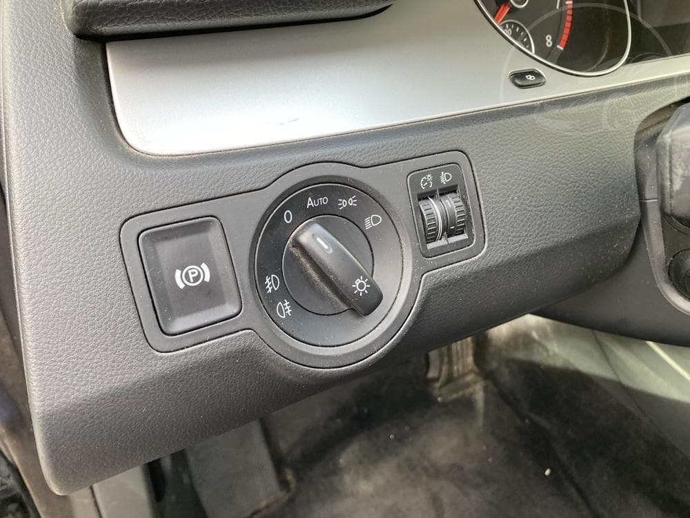 2009 Volkswagen PASSAT - 16