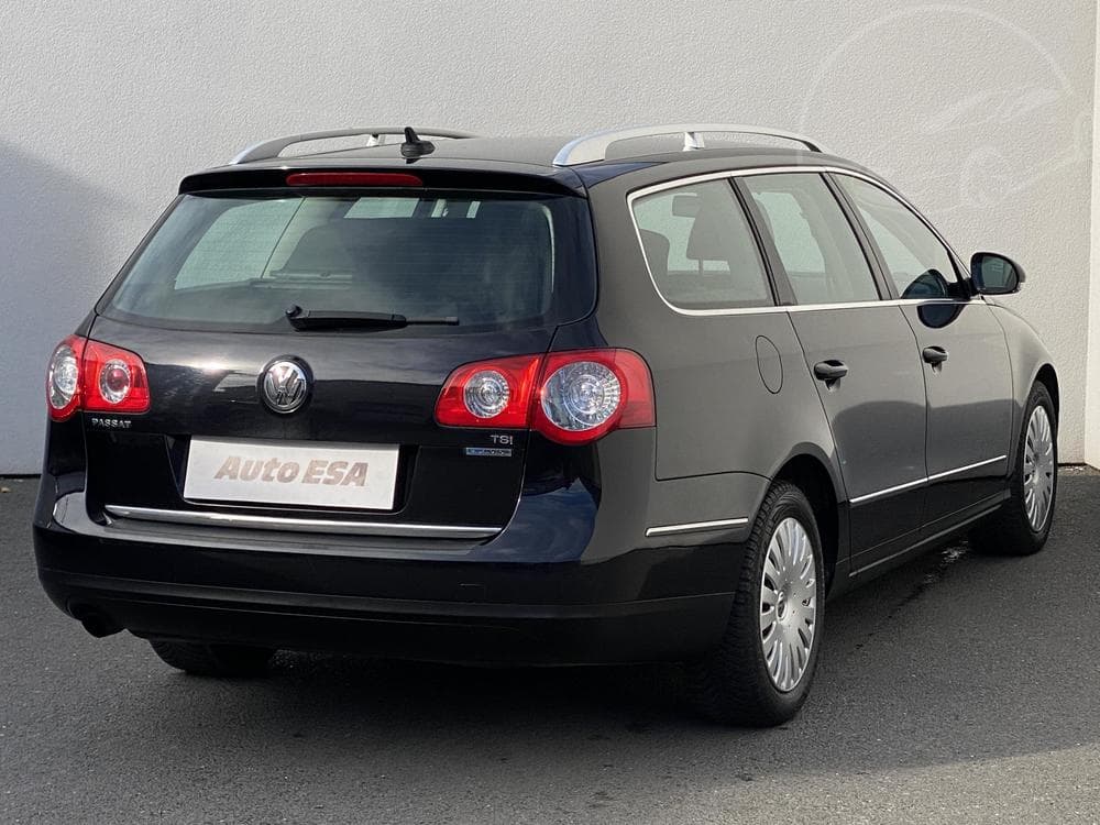 2009 Volkswagen PASSAT - 4