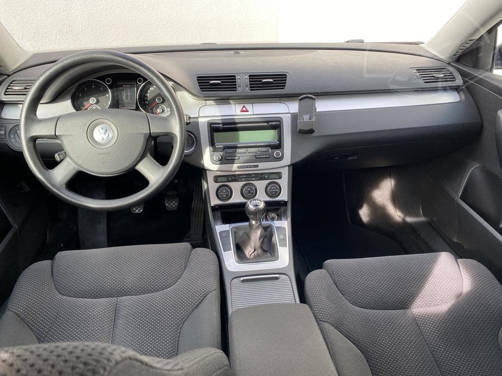 2009 Volkswagen PASSAT - 8