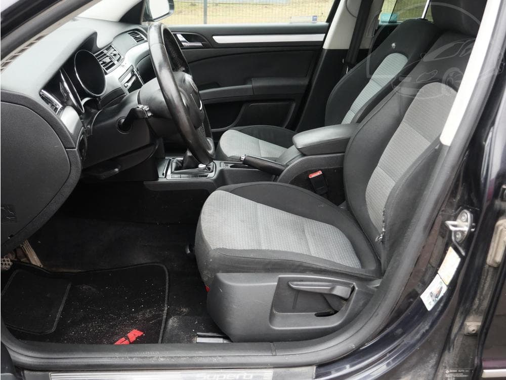 2010 Škoda SUPERB - 9