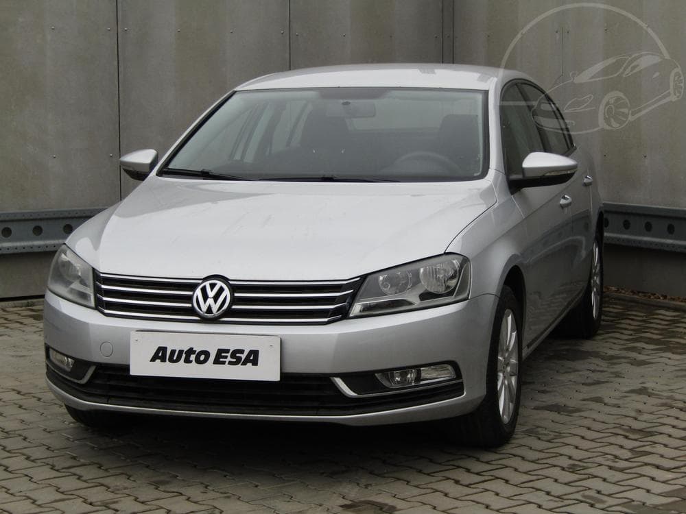 2011 Volkswagen PASSAT - 3