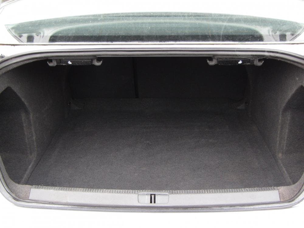 2011 Volkswagen PASSAT - 7