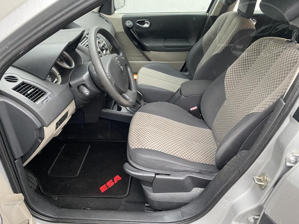 2006 Renault MEGANE - 10
