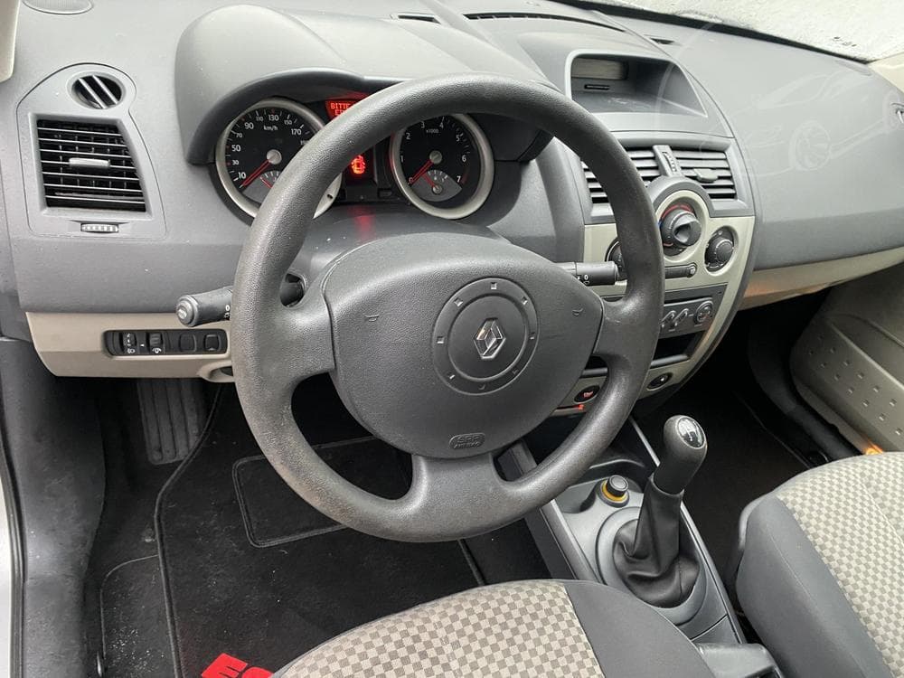2006 Renault MEGANE - 13