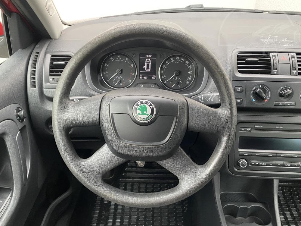 2011 Škoda FABIA - 11