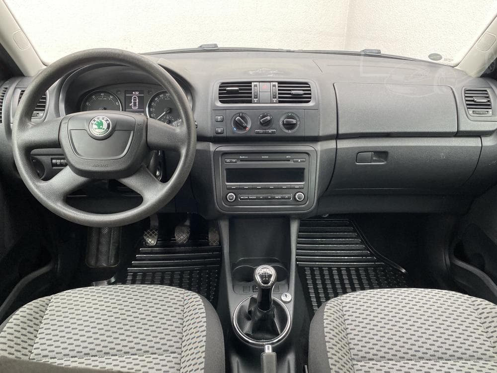 2011 Škoda FABIA - 8