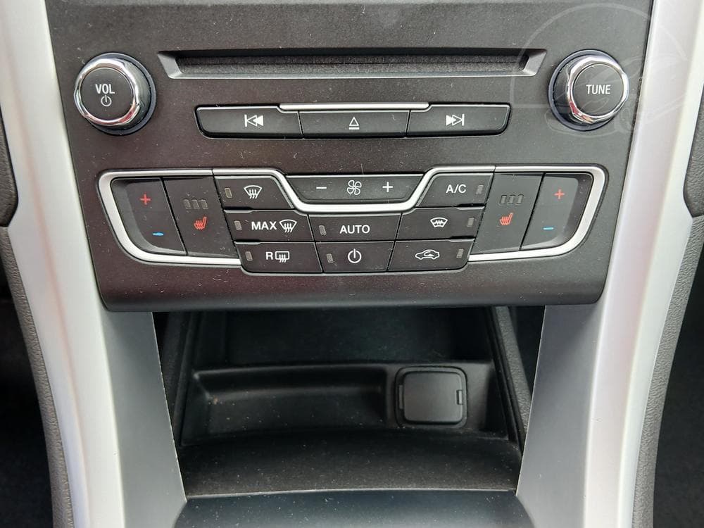 2016 Ford Mondeo - 18