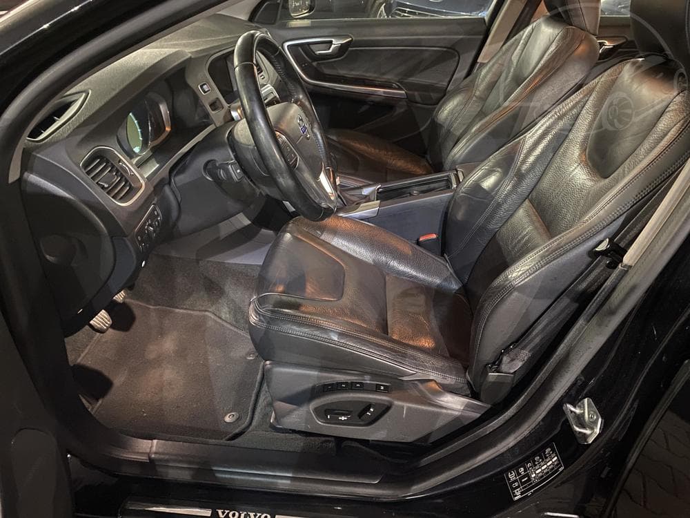 2013 Volvo V60 - 9