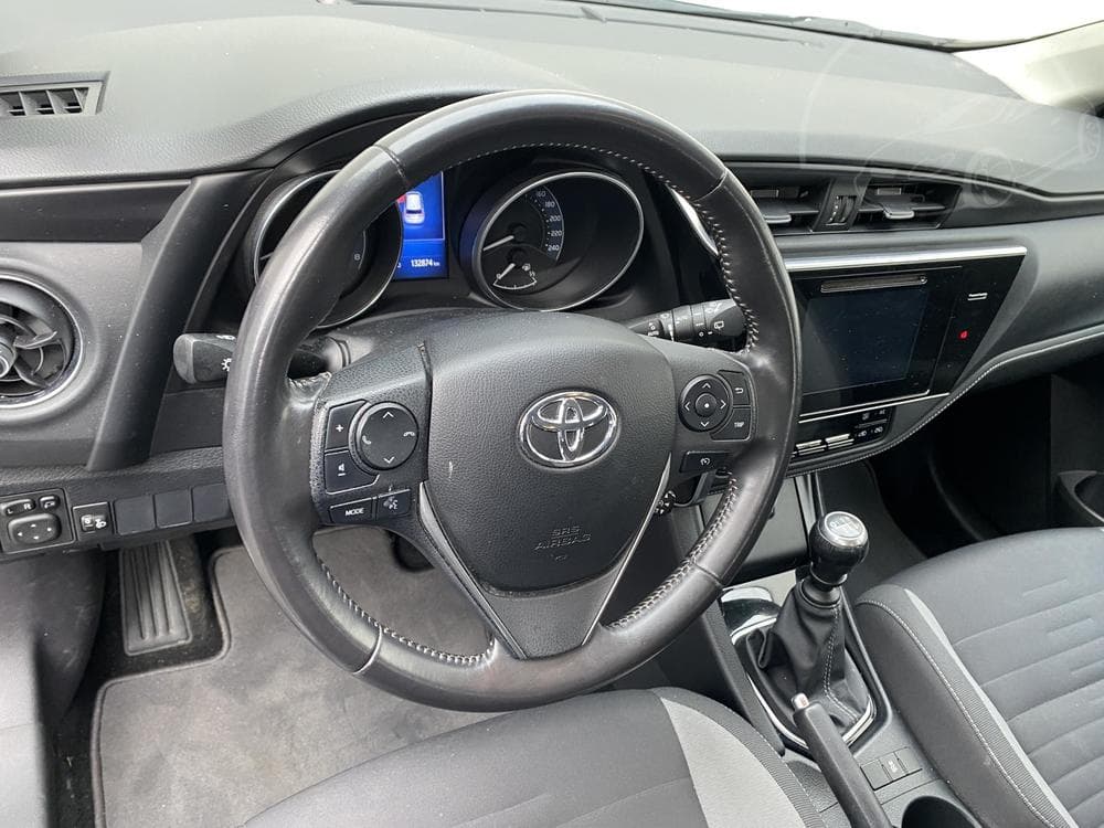 2015 Toyota AURIS - 12