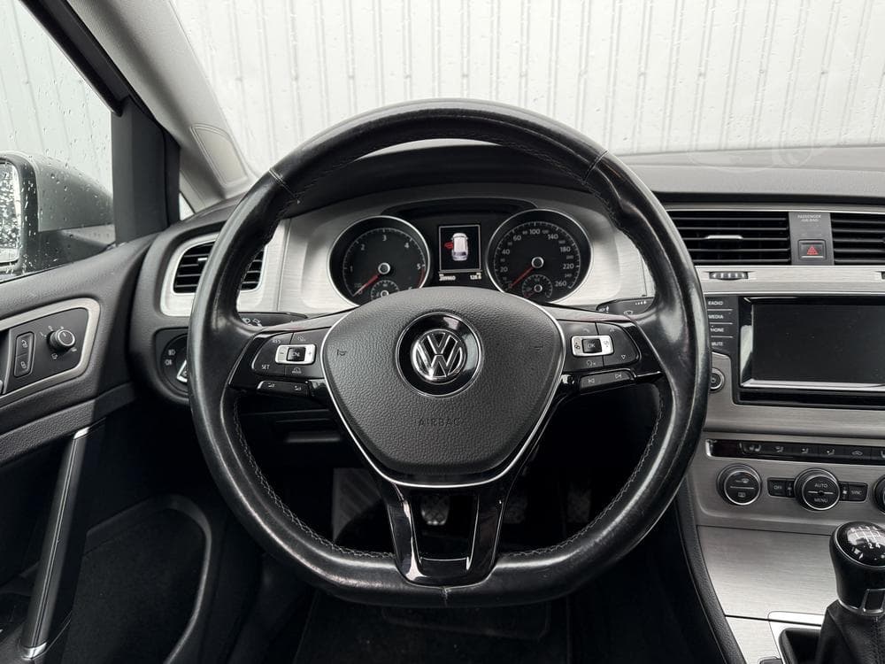 2015 Volkswagen GOLF - 23