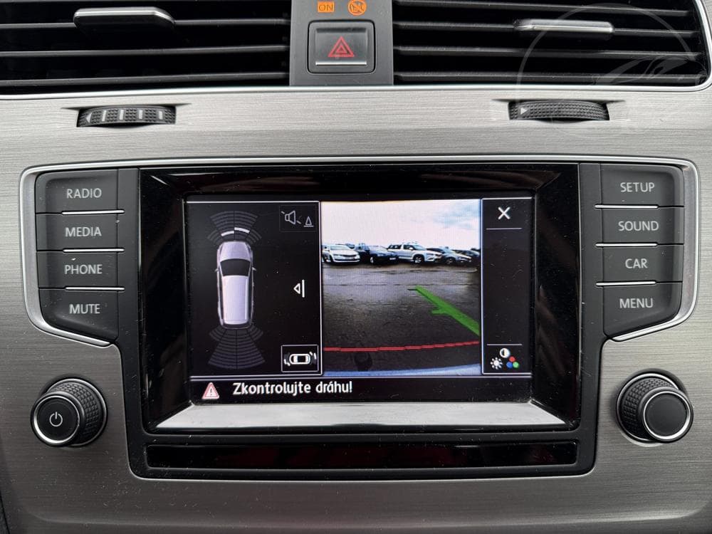 2015 Volkswagen GOLF - 27