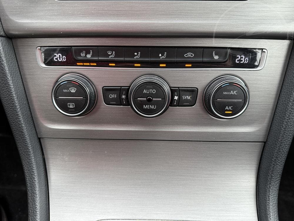 2015 Volkswagen GOLF - 29