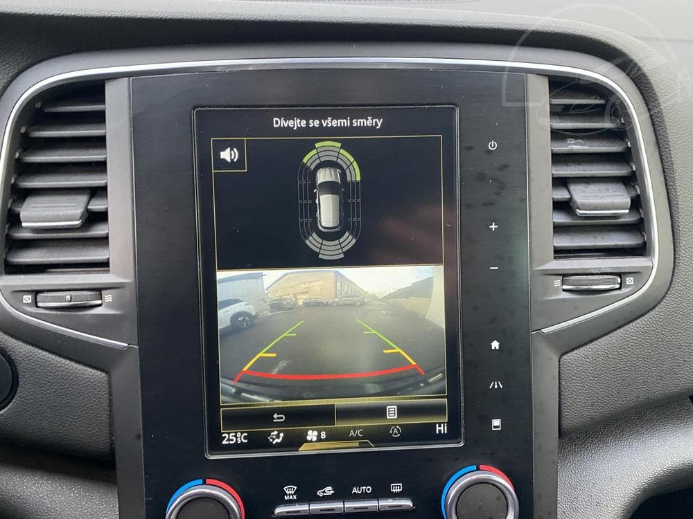 2019 Renault Megane - 17