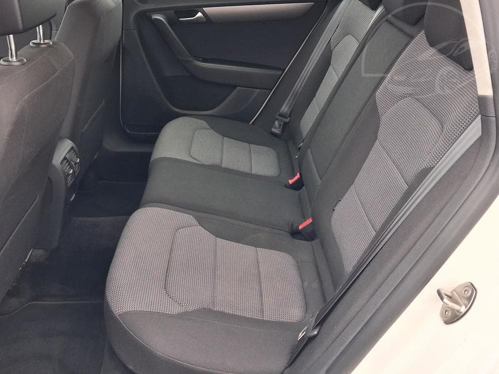 2012 Volkswagen PASSAT - 10