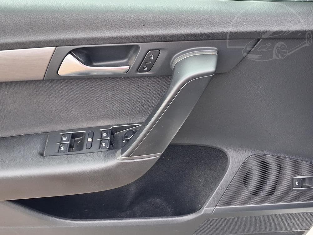 2012 Volkswagen PASSAT - 11