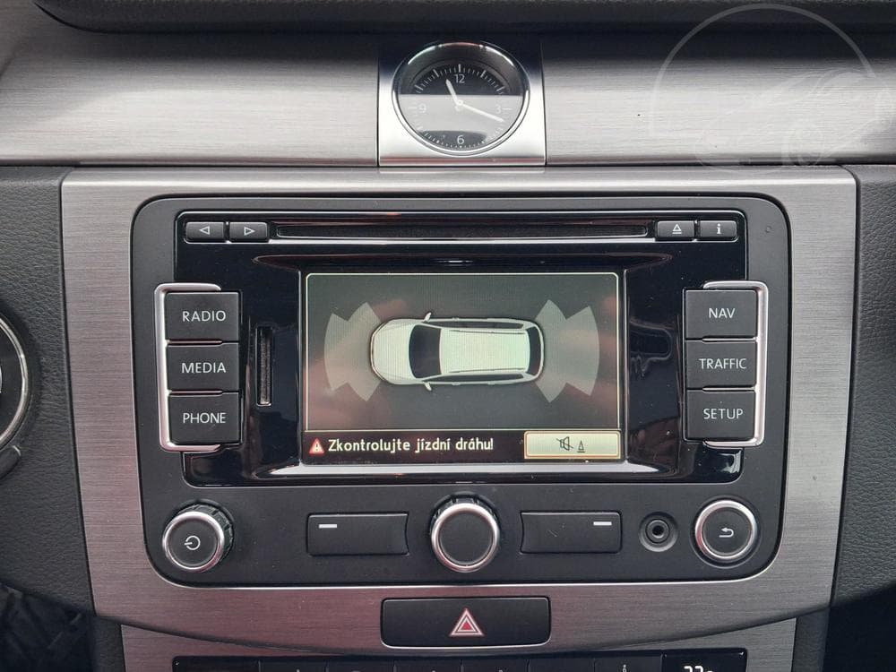 2012 Volkswagen PASSAT - 18