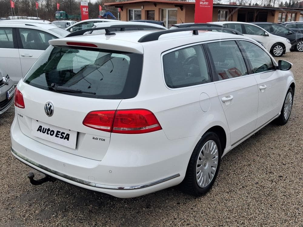 2012 Volkswagen PASSAT - 4