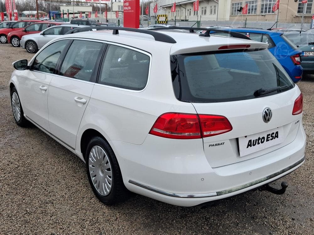 2012 Volkswagen PASSAT - 6