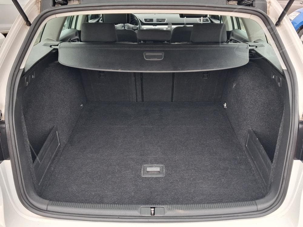 2012 Volkswagen PASSAT - 7