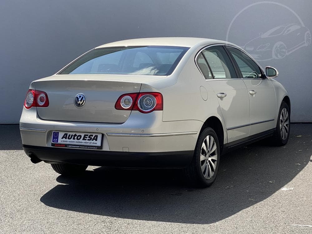 2009 Volkswagen PASSAT - 4