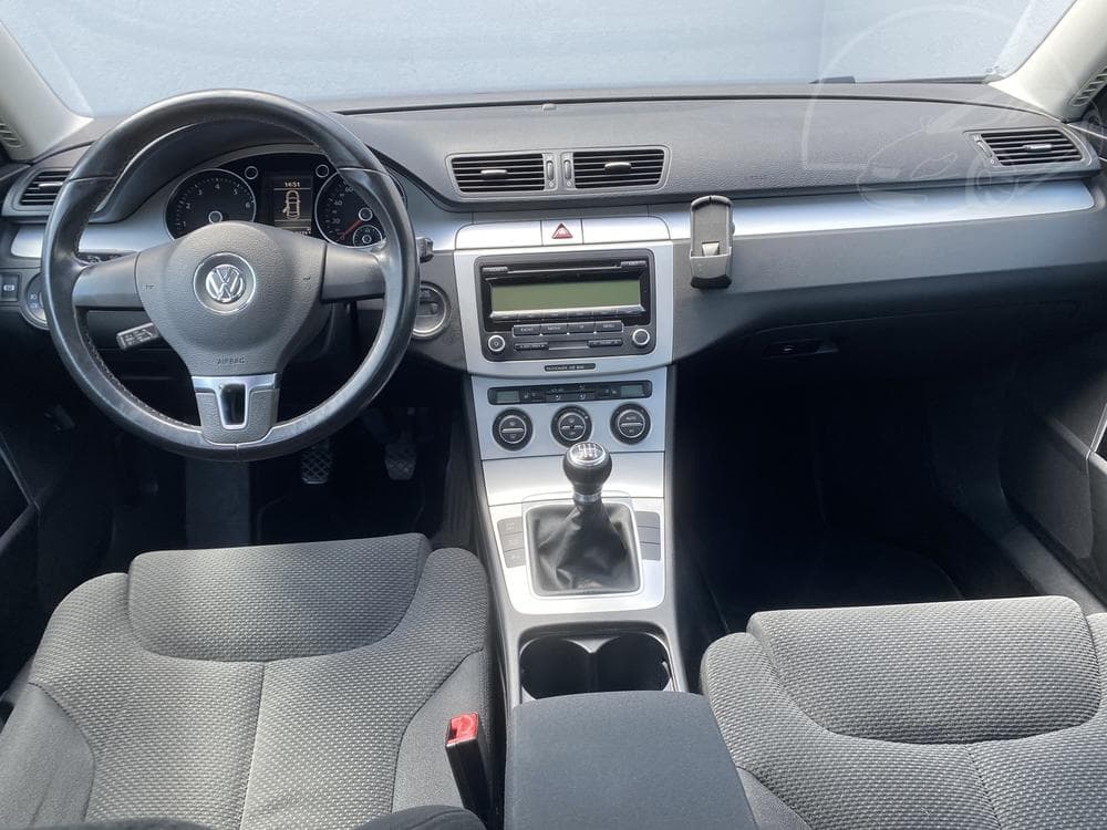 2009 Volkswagen PASSAT - 8