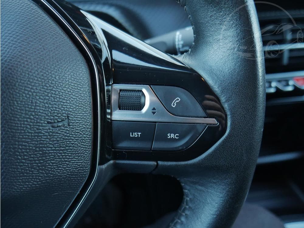 2021 Peugeot 2008 - 13