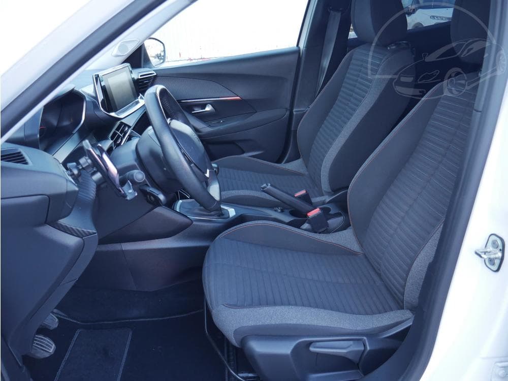 2021 Peugeot 2008 - 9