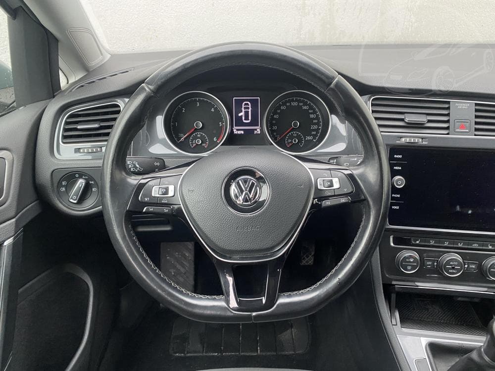 2018 Volkswagen Golf - 11
