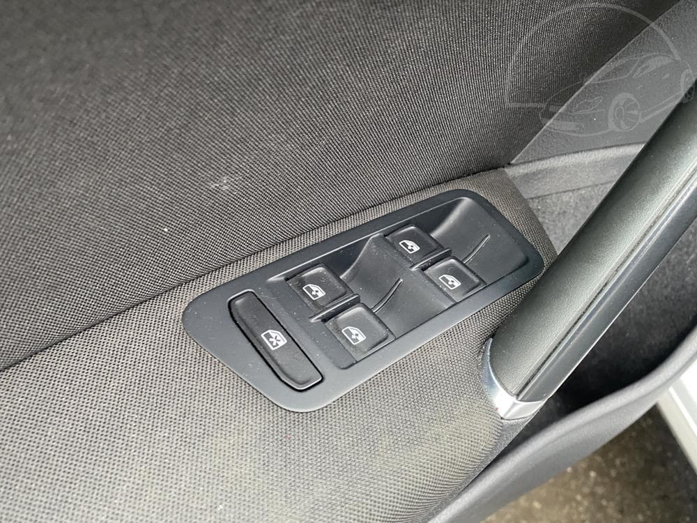 2018 Volkswagen Golf - 13