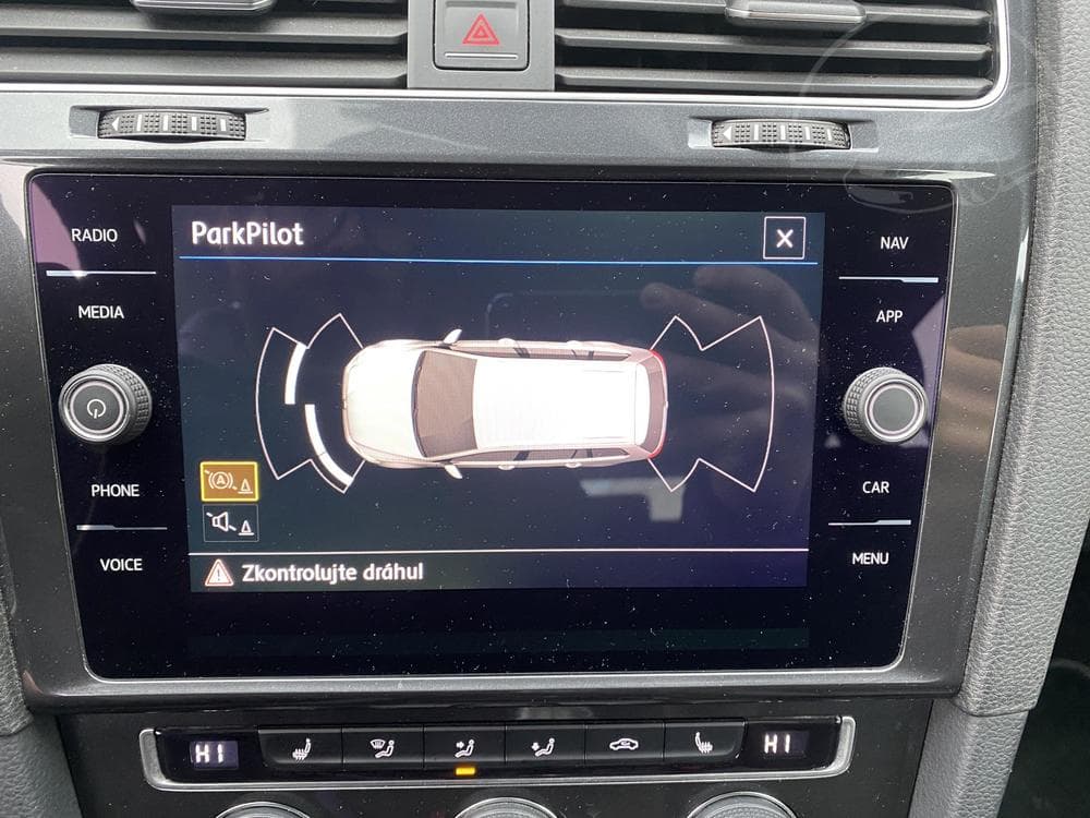 2018 Volkswagen Golf - 18